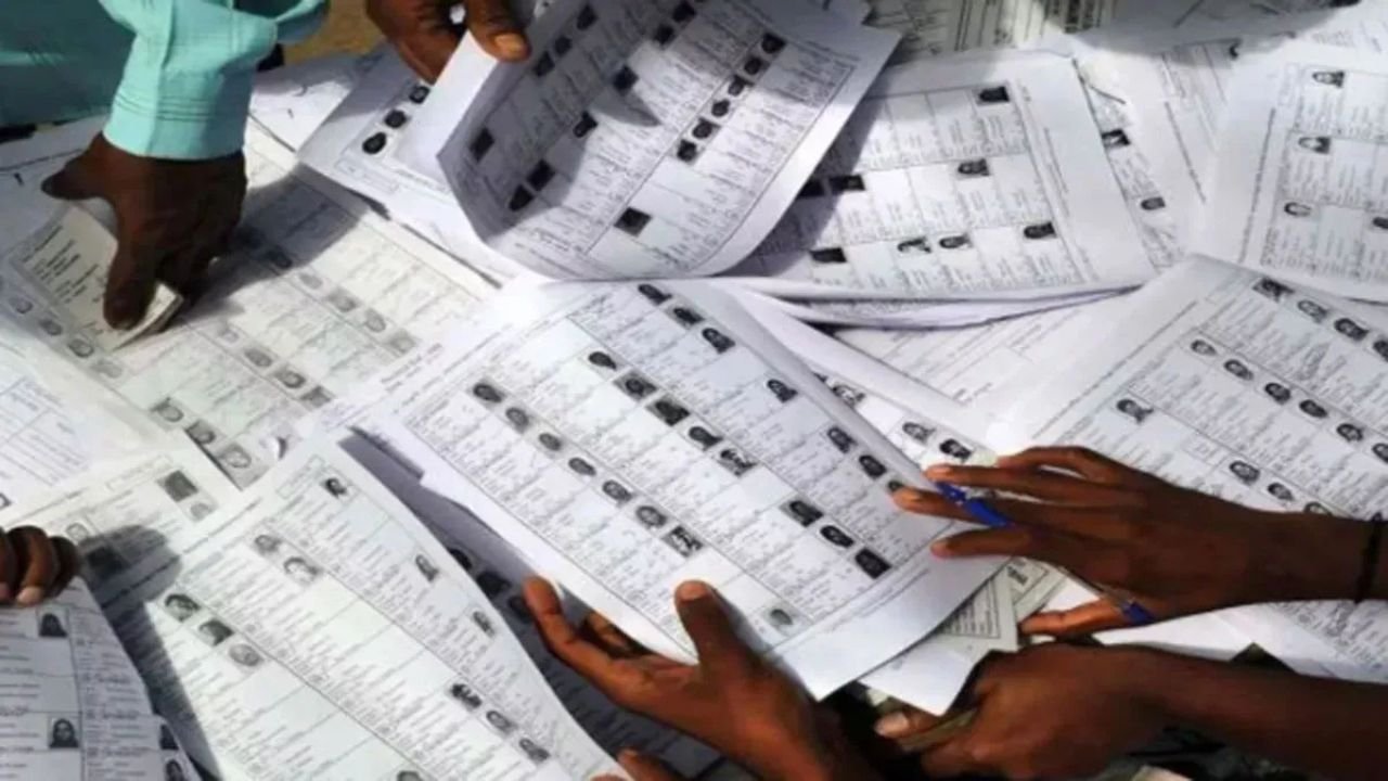 Ghaziabad में 56% मतदाता डिजिटलाइज, लेकिन शिफ्टेड और अनुपलब्ध वोटर SIR अभियान की सबसे बड़ी समस्या